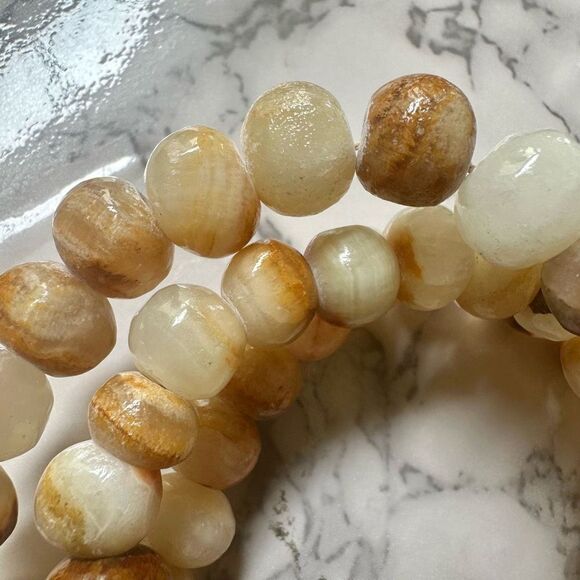 Calcite beaded long necklace - Picture 4 of 9